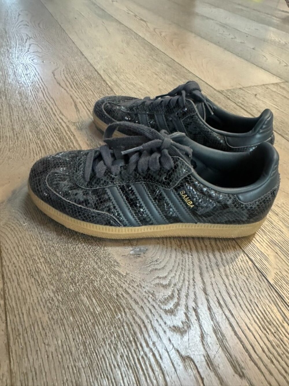 Adidas Snakeskin Samba - size 7
